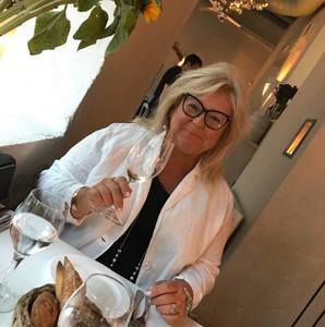 Meet your Posher, Rita